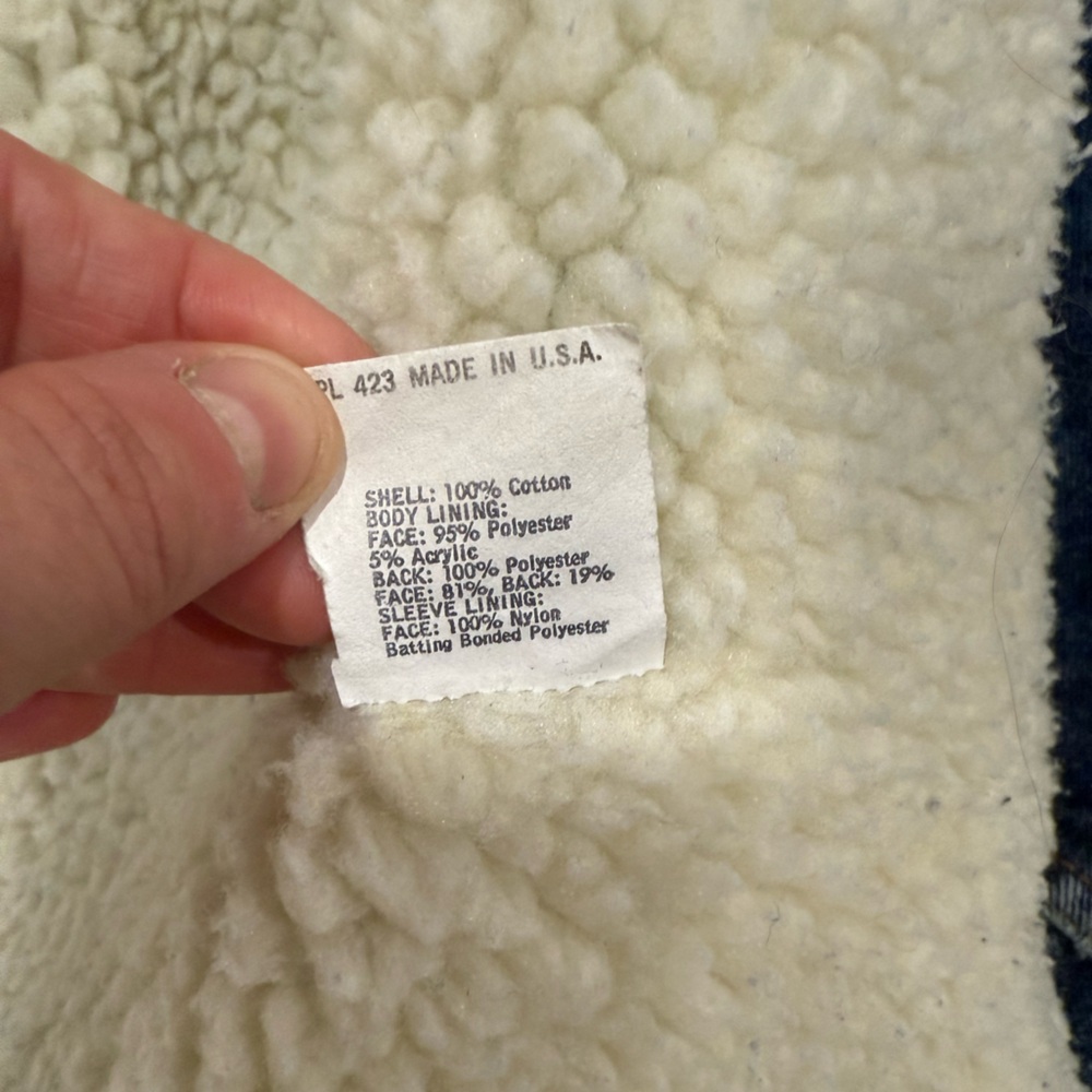 Vintage Levi's Sherpa lined jean jacket - Picture 7 of 14